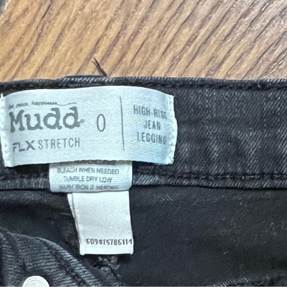 Jeans​​​ - Picture 3 of 5